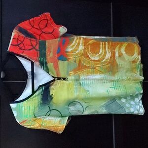 🆕 Multi-coloured Henley t-shirt